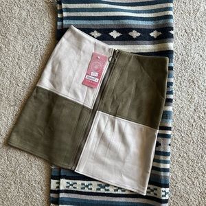 Fashion On Earth mini skirt